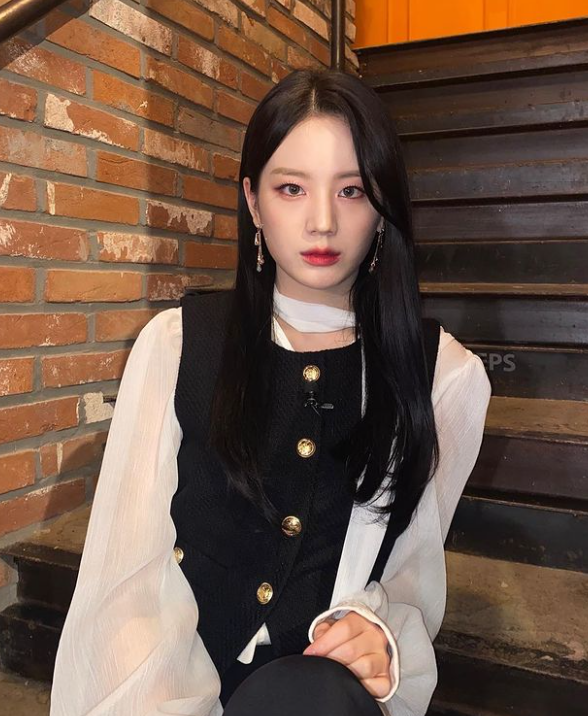  장규리 나이 프로필 키 프로미스나인 인스타 복근 화보 다리 과거