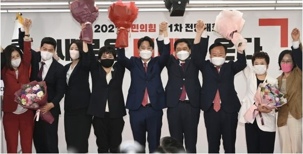  국민의힘 당대표 이준석 당선/보수정당 사상 첫 30대 당대표/보수정당 최초 30대 당대표
