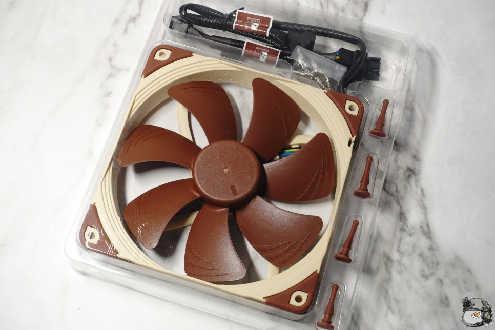  녹투아  NF-A14 PWM 개봉기, 저소음 고성능 끝판왕 140mm 시스템 팬