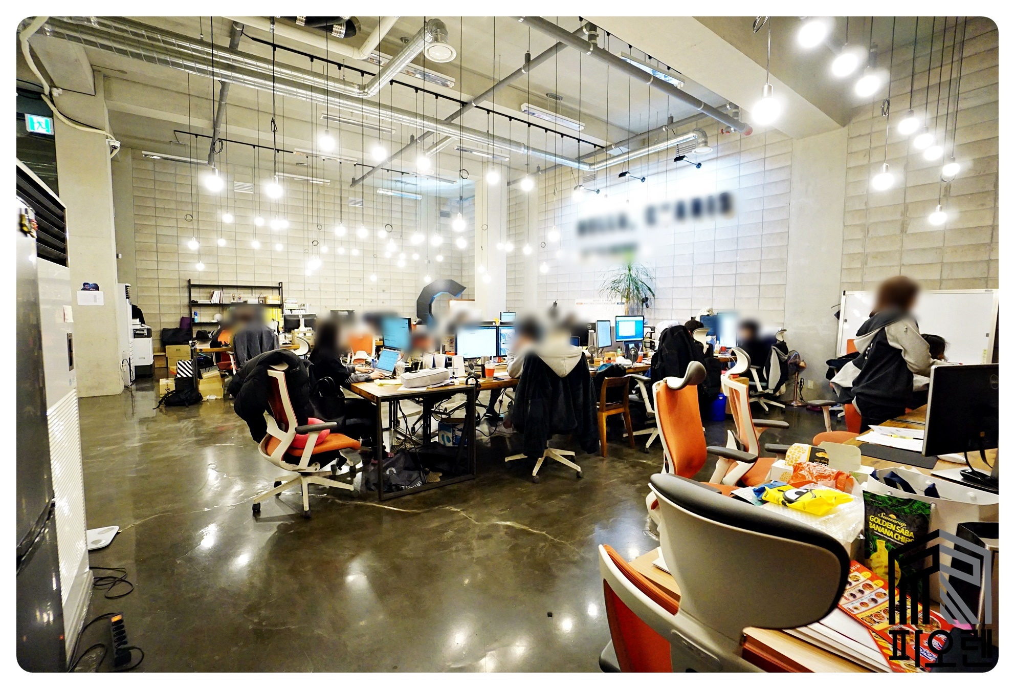  강남 스튜디오 임대 신사역 도보 30초 초대박 자리