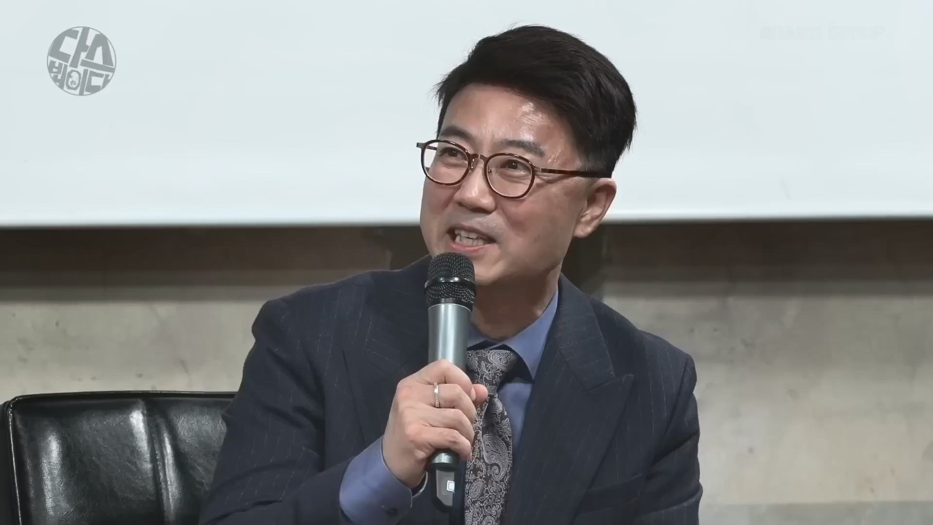 [김어준의 다스뵈이다] 331회 김건희의 흑염소, 명태균의 똥개, 국정원의 설레발.mp4_20241102_153303.602.jpg