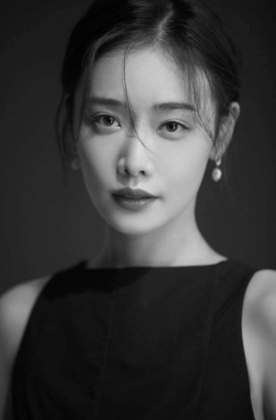배우 김히어라