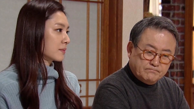 “아버님을 왜 우리가 모셔야돼?” 아들 집에서 눈치보며 살던 시아버지가 미안하다며 몰래 ‘이런 행동’을 하자 며느리는 눈물을 참을 수 가 없었습니다.