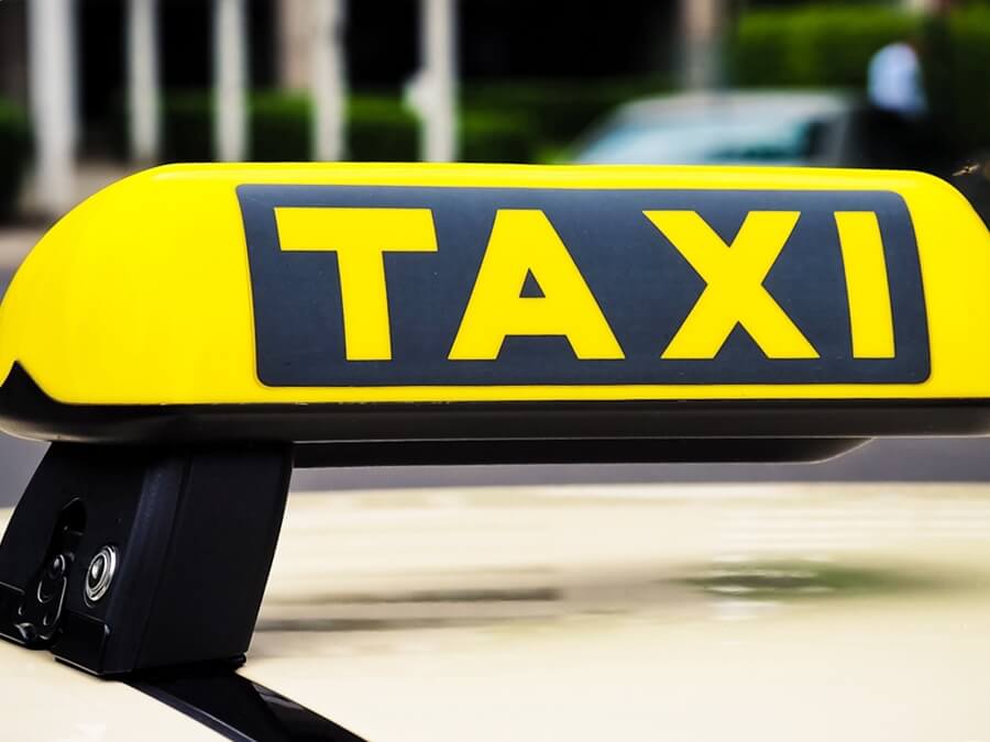 택시-간판
