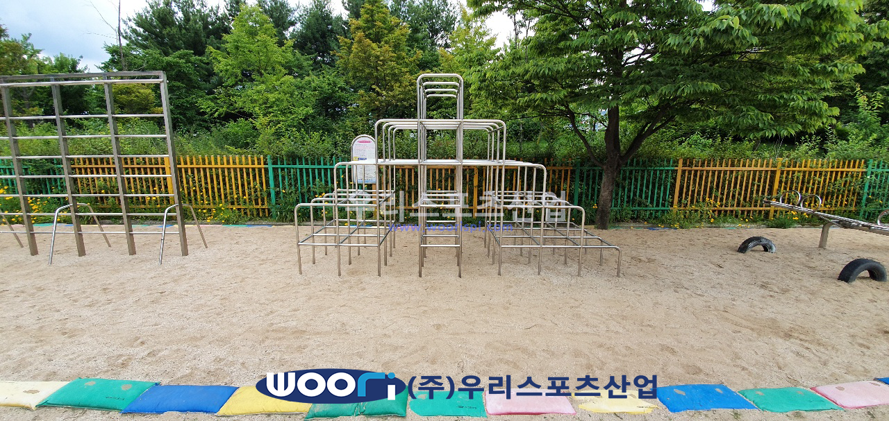 정글짐 이미지