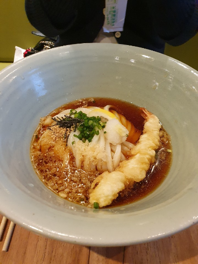  합정역 우동 카덴