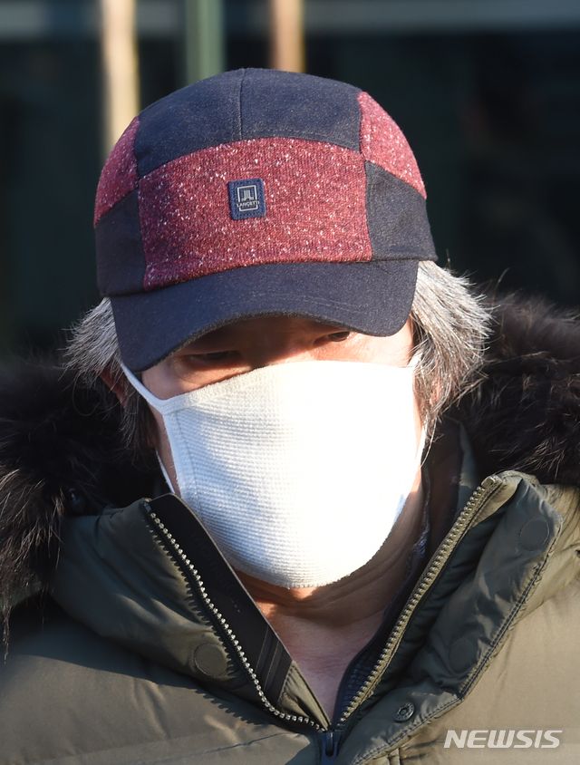  (극혐주의) 조두순 얼굴 모자이크 처리 없이 올린 기사사진들