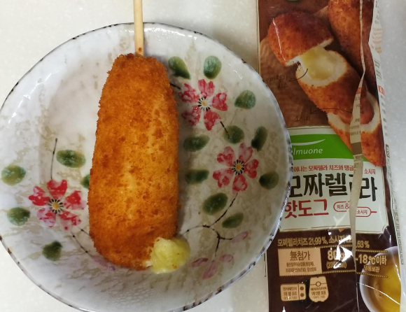  [20201029]풀무원 모짜렐라 핫도그 전자렌지로 1분이면 완성+맥주대신 맥콜 ㅎㅎ