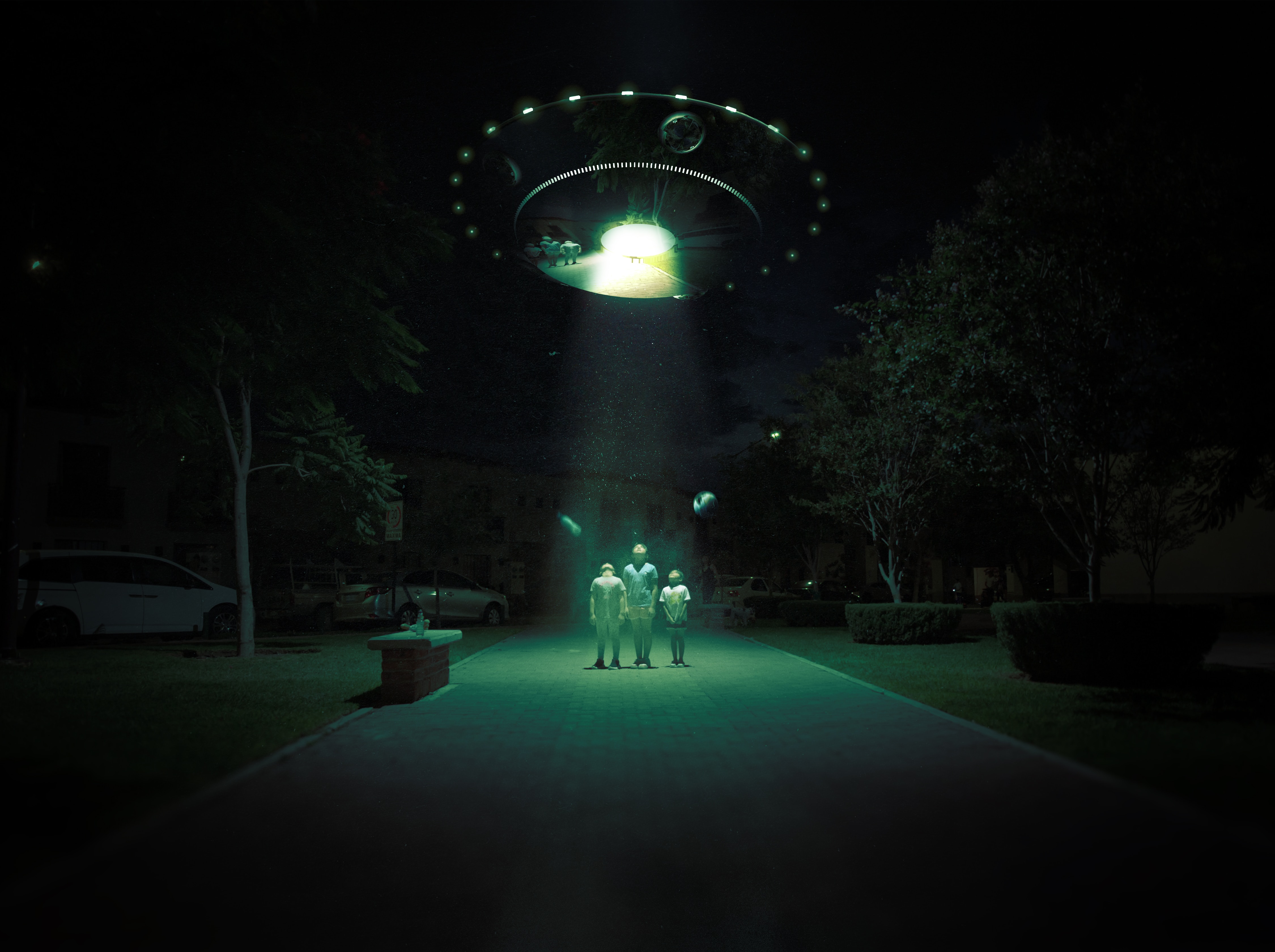 UFO와 외계인의 상상 이미지