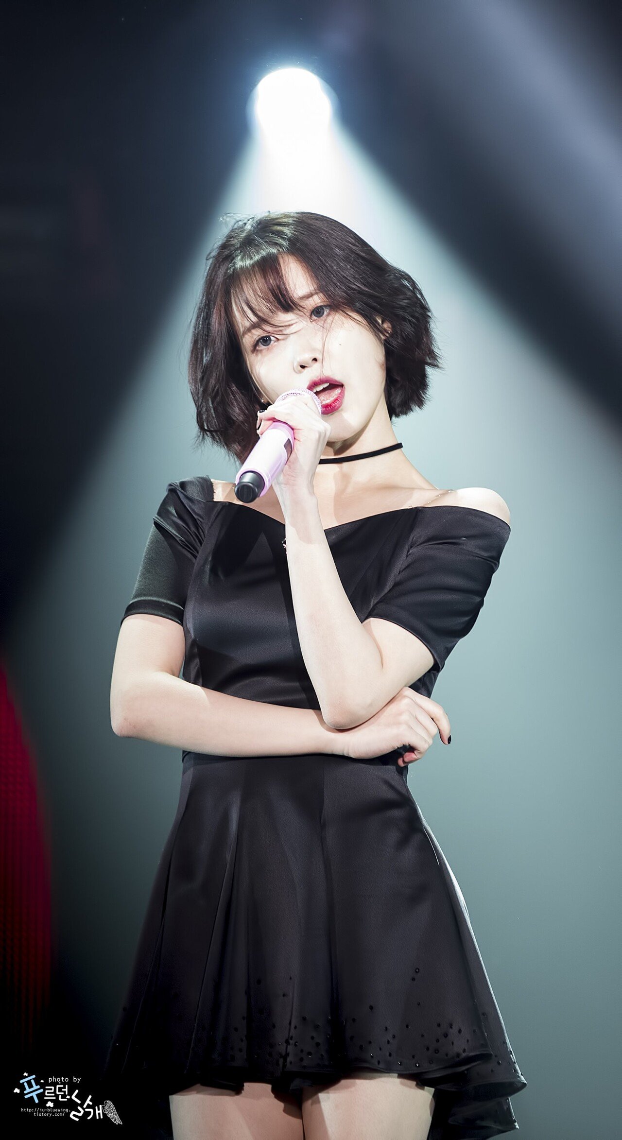  스물네걸음 아이유 콘서트 무대 사진