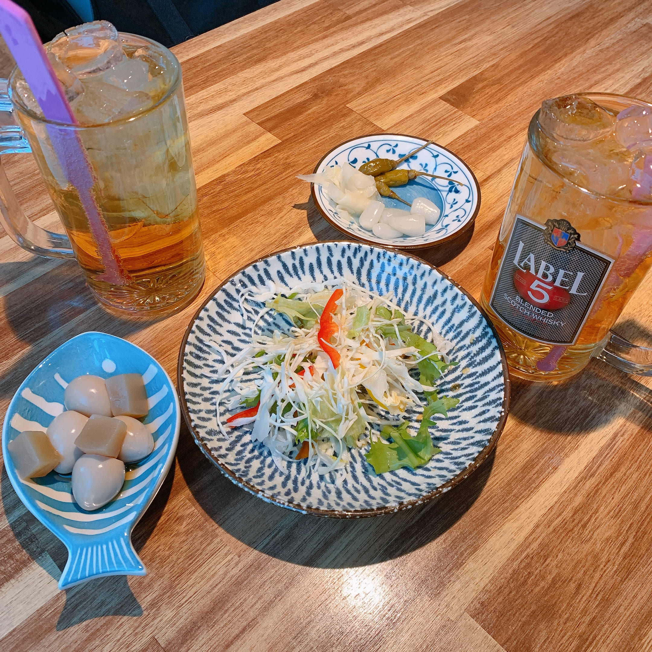 스시마루 하이볼과 츠키다시
