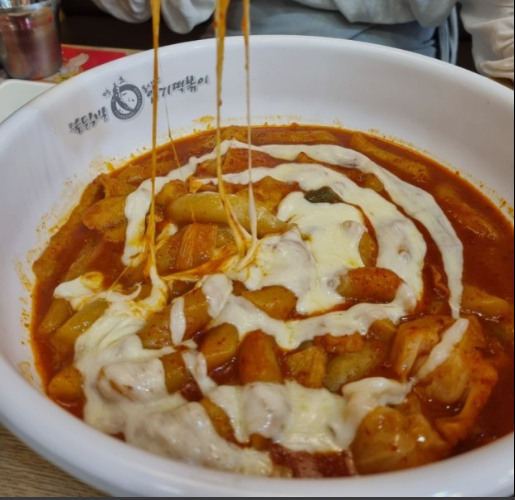  [2021년 국정감사]동대문 엽기떡볶이, 4년간 식품위생법 위반건수 '업계최다'