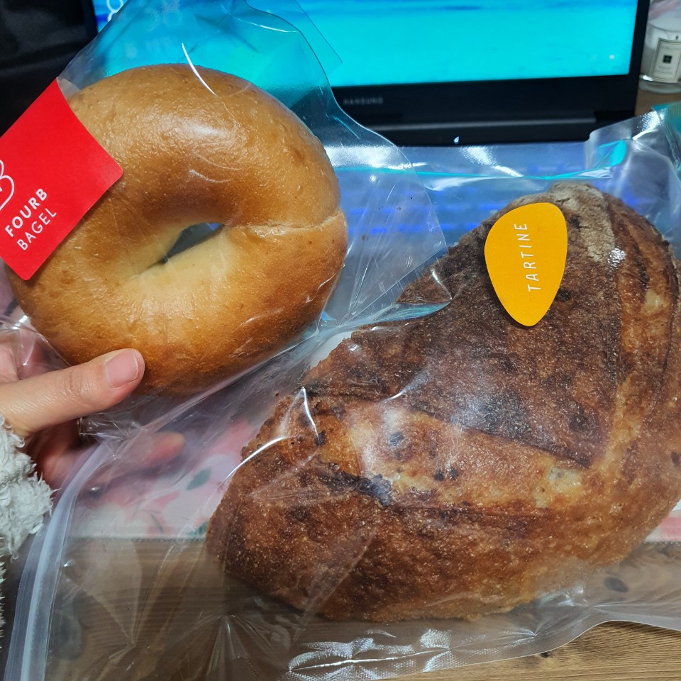  마켓컬리 빵 추천) 타르틴 베이커리 '포리지 하프', 포비 베이글 리뷰
