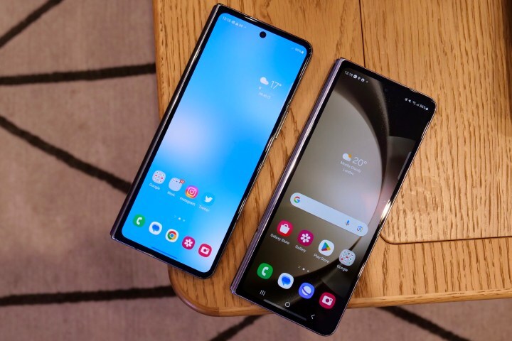 삼성 갤럭시: Galaxy Z Fold 5 vs Z Fold 4