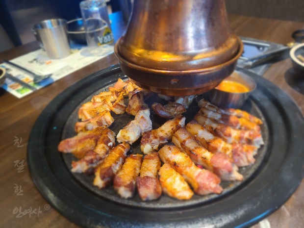  청담맛집 룸이 있는 고급 돼지고기맛집 육시리 청담점
