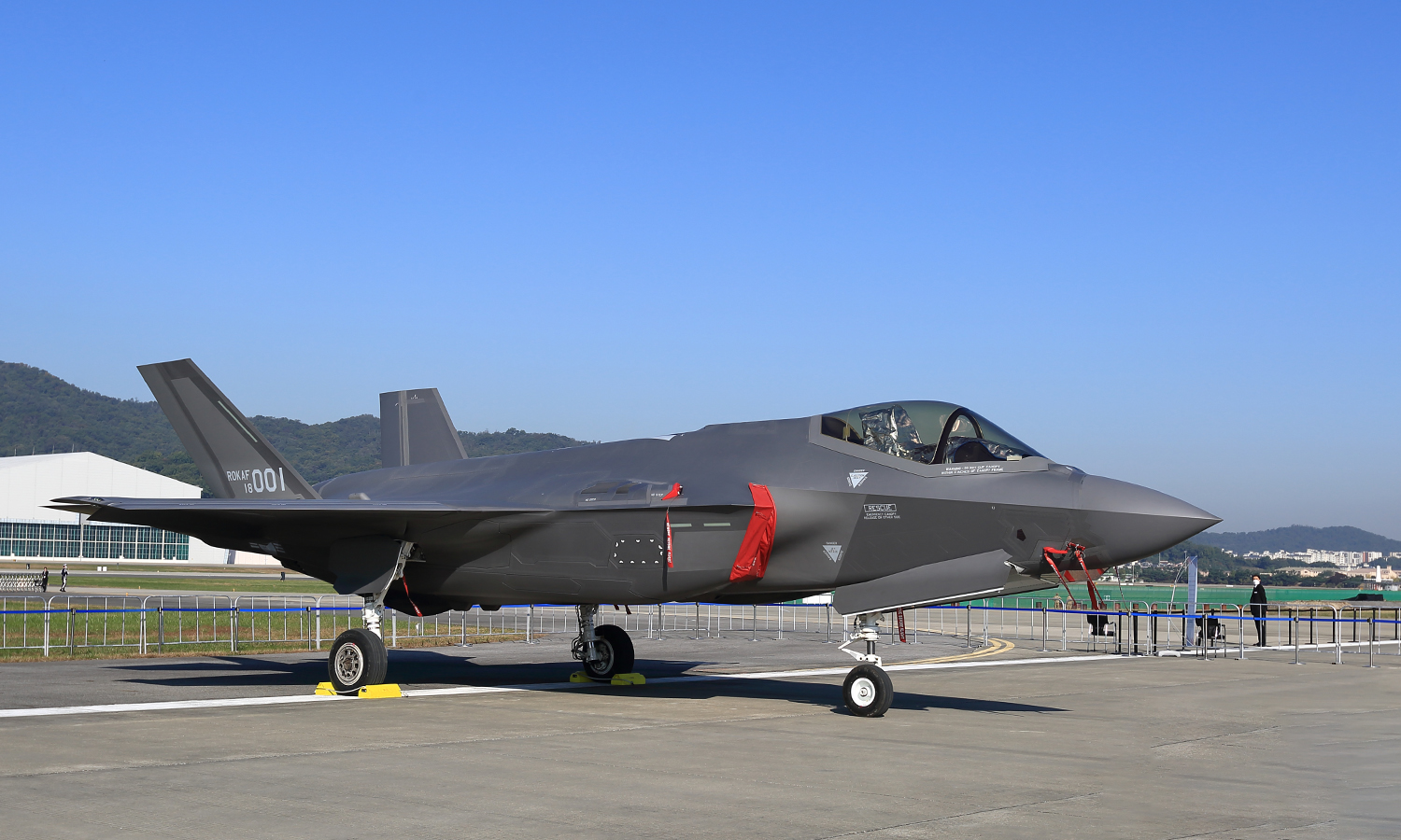  서울 ADEX 2021, F-35A 스텔스기 3년 7개월 만에 민간 공개