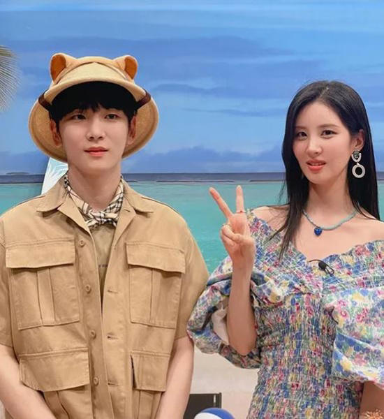  소녀시대 서현, 키와 어색한 브이! "이직하고 어색한 만능 열쇠" [사진]