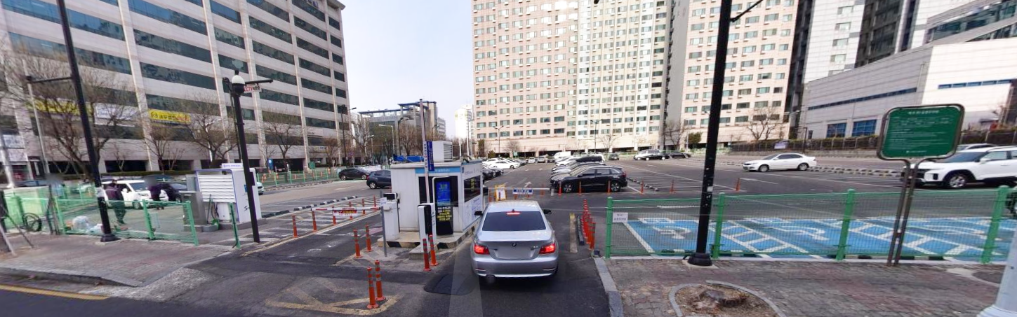 시로이시역 주차장