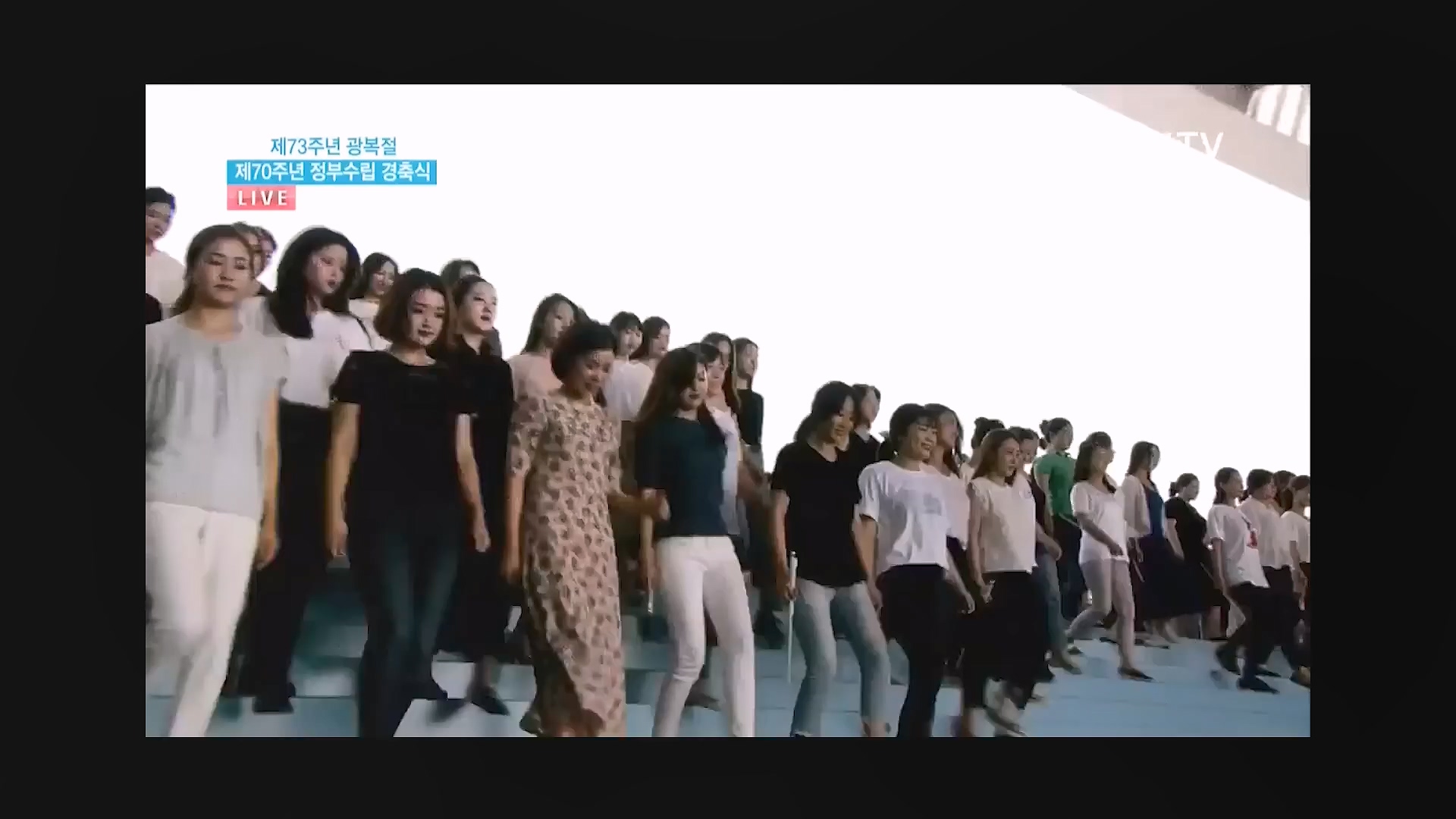 탁현민 더 쇼.mp4_20241208_165504.247.jpg