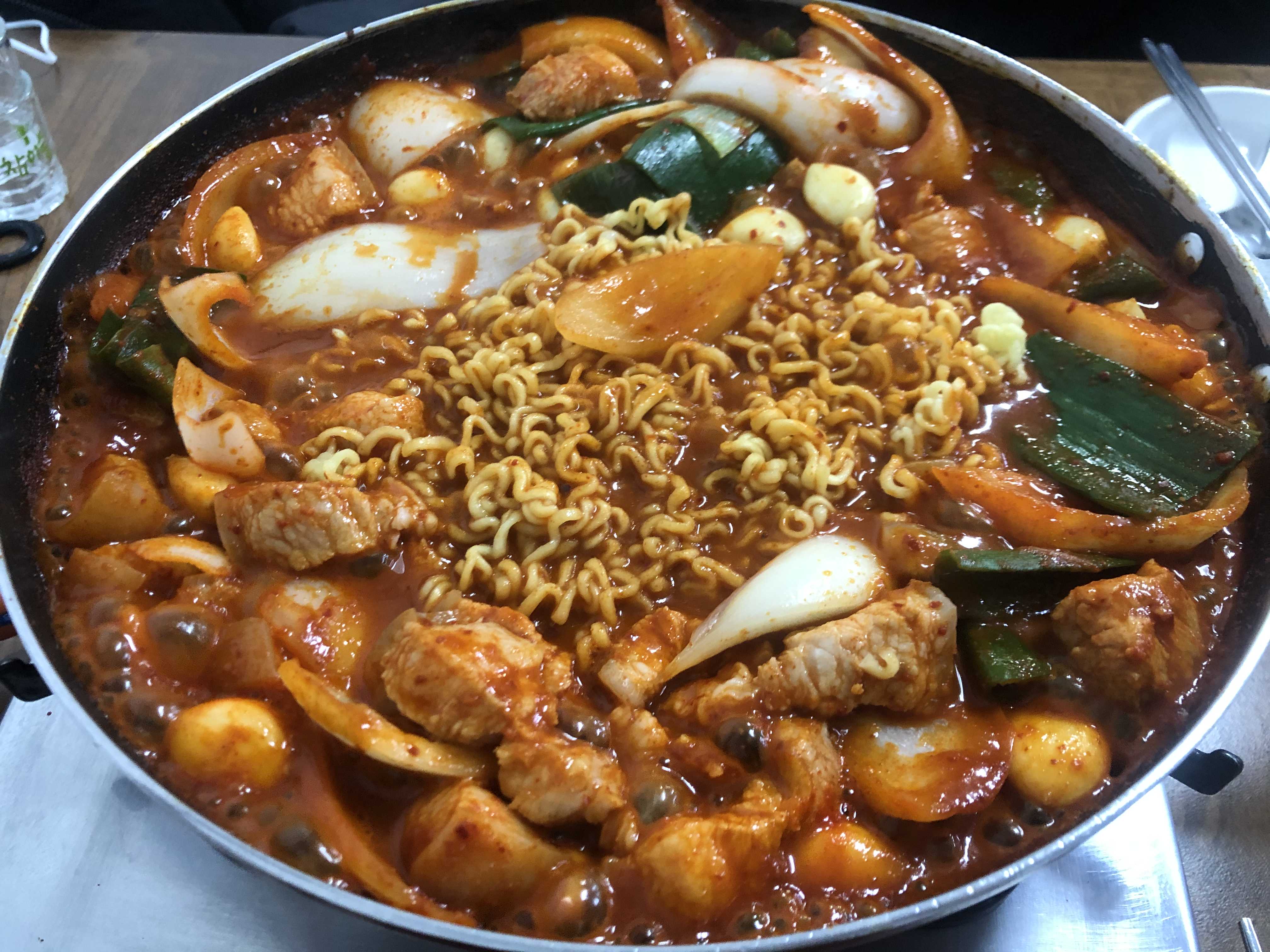 돼지랑찌개랑 이미지