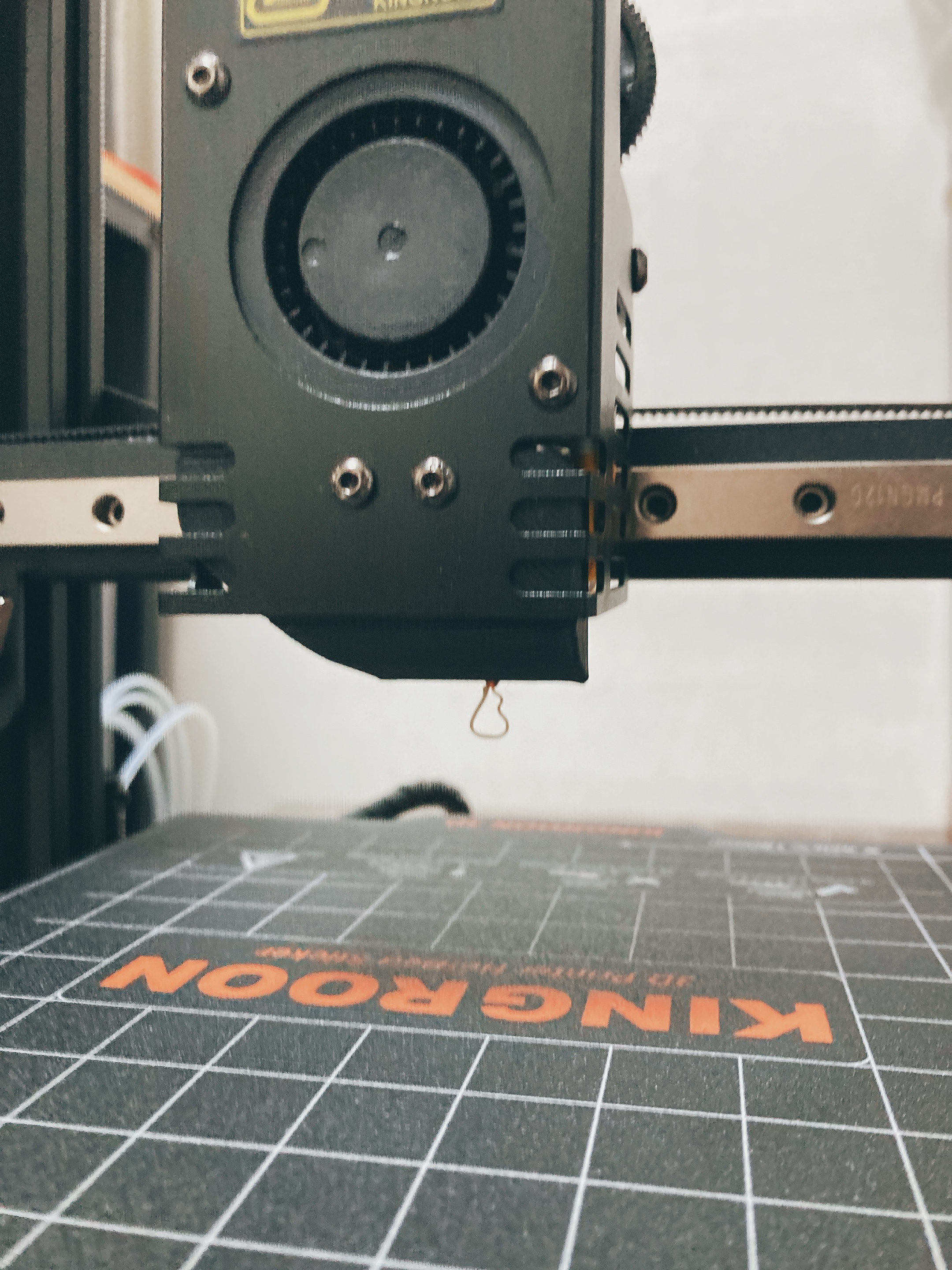 킹룬 KP3S 필라멘트 교체 방법_필라멘트 손으로 삽입