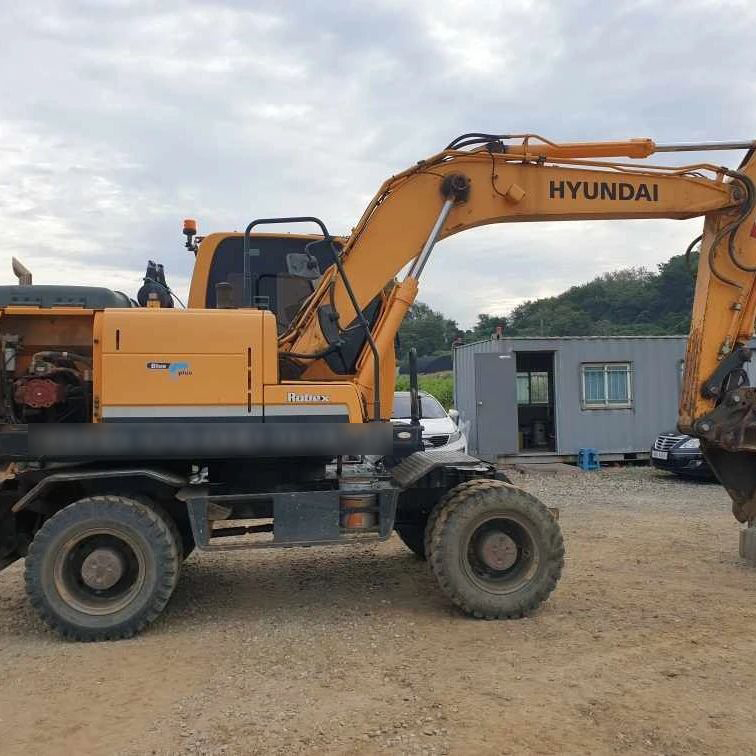  현대 R140W 2013년식 4500만원 판매합니다.