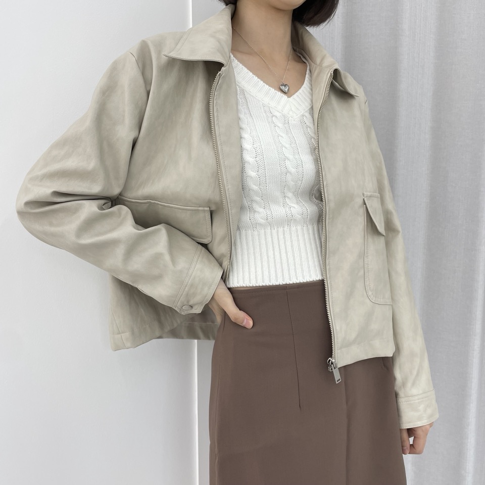 고급스러운 가을 레더 자켓 브리즈