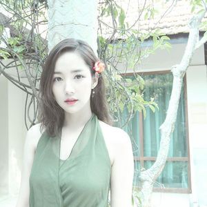 박민영 멀버리 플래그십스토어