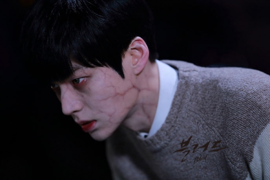 인물7