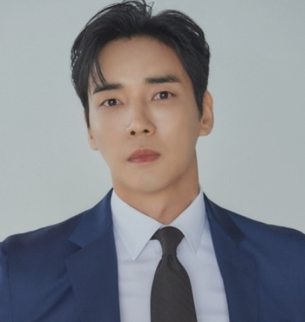  배우 강지섭, JMS 신도 논란