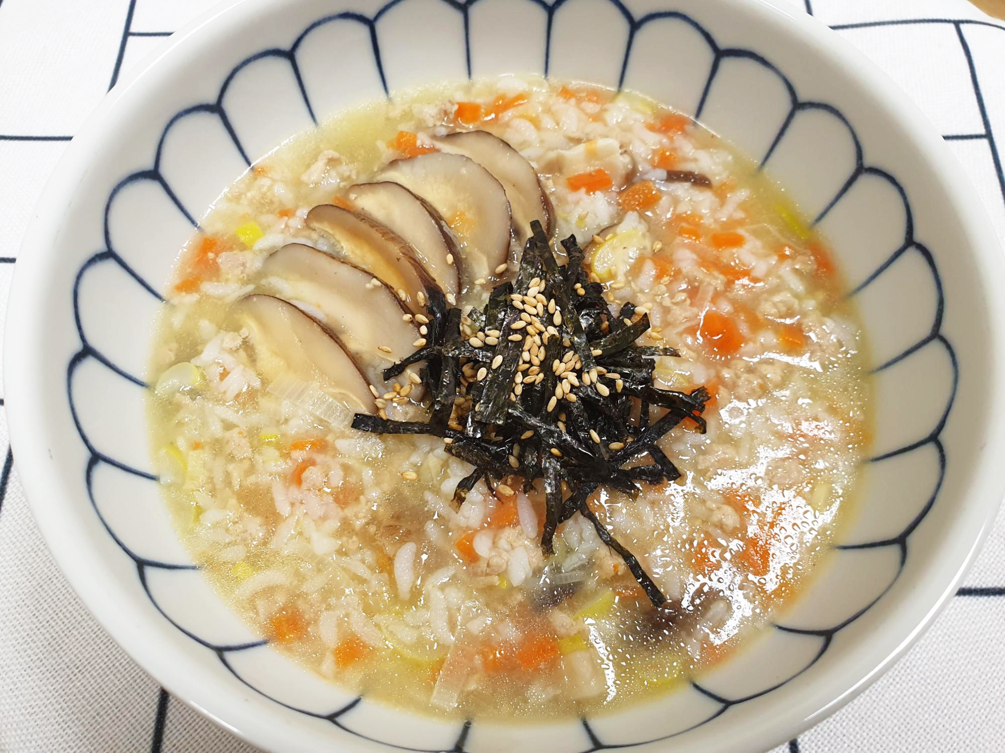  표고버섯죽 만들기 돼지고기로 맛있게 만드는법 간단 요리