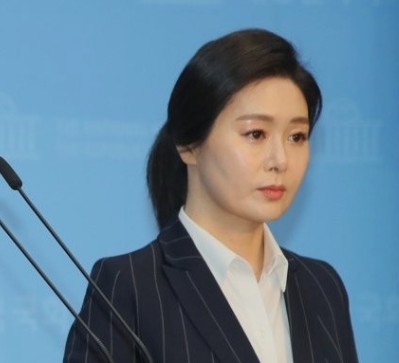 유앤미디어 이미지