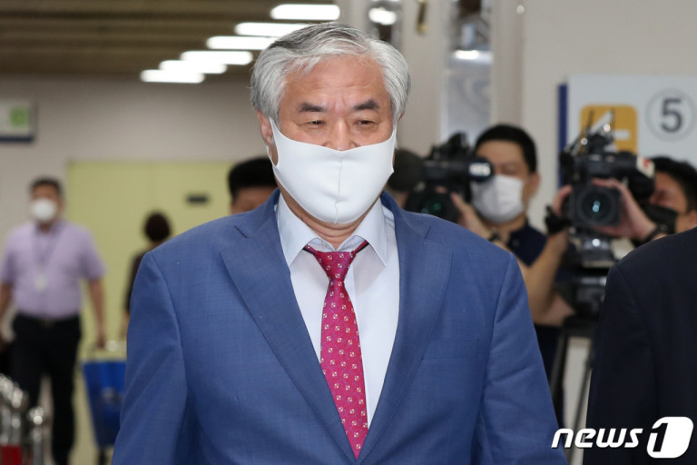  전광훈 목사 코로나 확진판정 !!! 광화문 집회 찌라시까지!