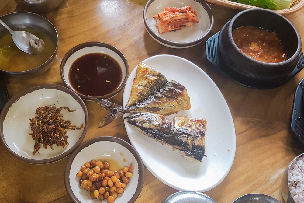 제주공항 맛집 앞뱅디식당 멜국, 멜튀김 먹어봤니? 제주공항 맛집 앞뱅디식당 멜국, 멜튀김 먹어봤니?