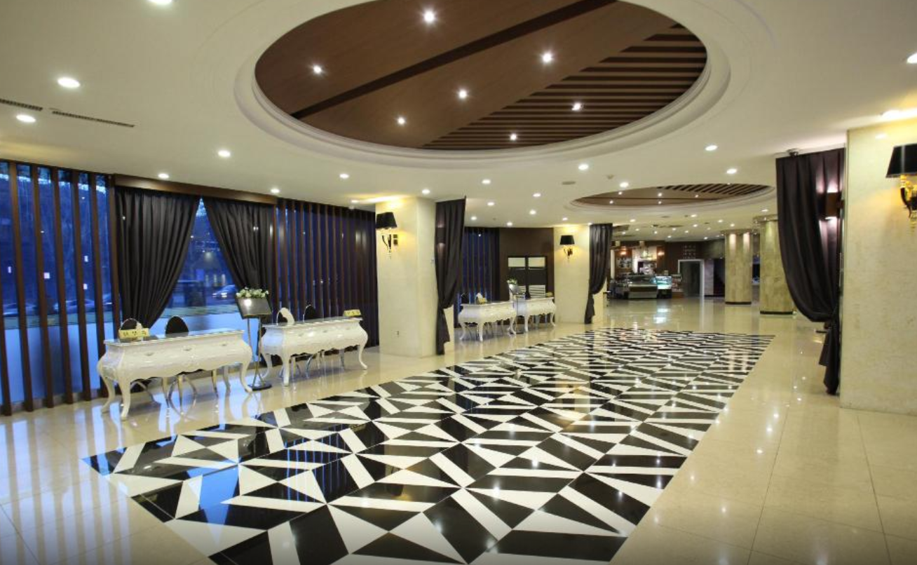  이태원호텔 // 서울 이태원에 지내기 좋은 깨끗하고 넓은 객실의 이태원 크라운 호텔 (Itaewon Crown Hotel)