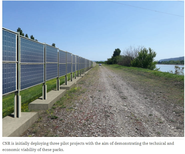  프랑스의 첫 수직형 양면 태양광 성공할까?...한국도 도입  VIDEO: France’s first vertical bifacial solar power plant