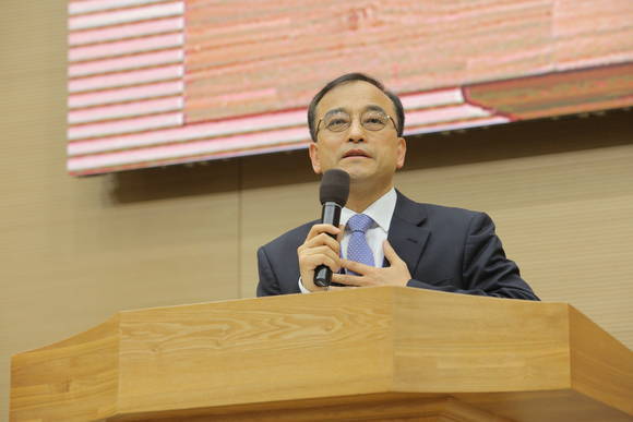 이용희 이미지