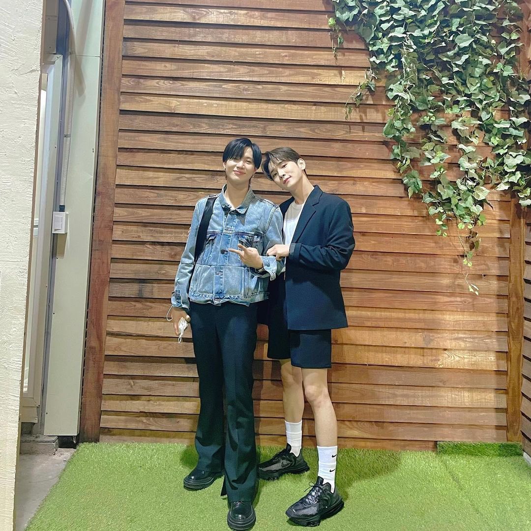  샤이니 키 인스타 업뎃.jpg (with 태민)