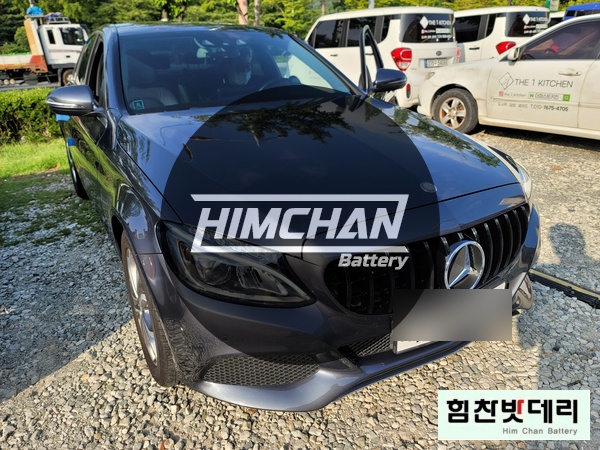  벤츠 C클래스 자동차 배터리 교환전문점 창원밧데리 창원배터리 AGM배터리 전문 바르타 AGM80