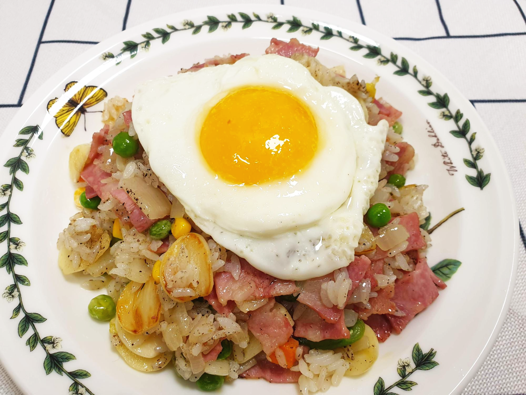  베이컨 요리 간단한 마늘 베이컨 볶음밥 맛있게 만드는법