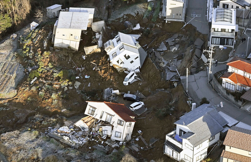일본&#44; 북서부 규모 7.6 강진&#44; 광범위한 지역에 지진해일 경보