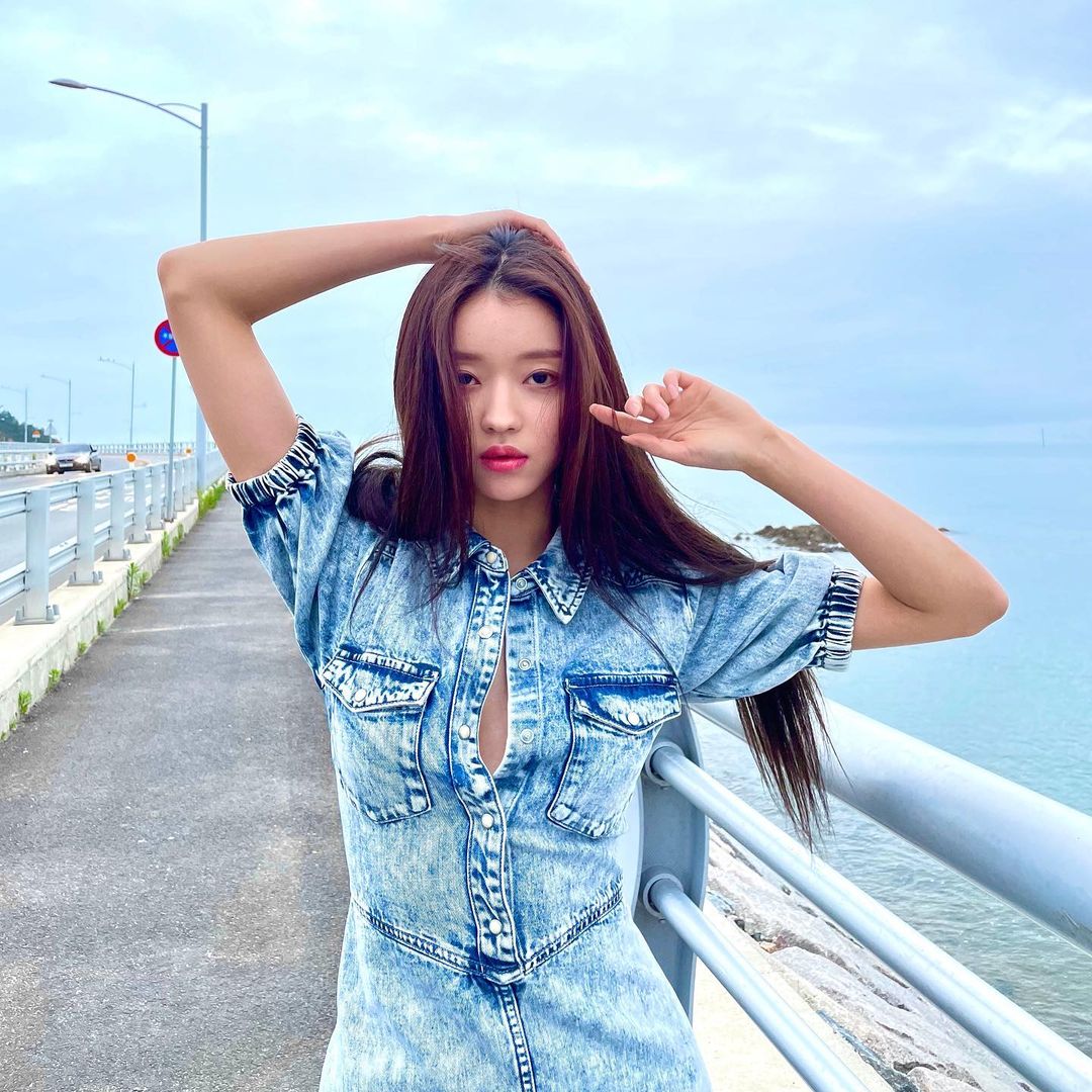  오마이걸 유아(유시아) 인스타그램 청청패션등 사진들 모음