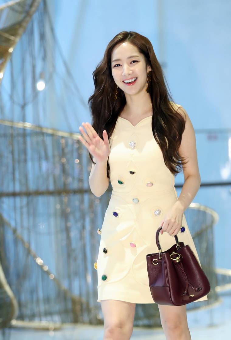 박민영 멀버리 플래그십스토어
