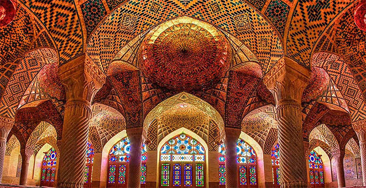 페르시아 양식을 적용한 모스크