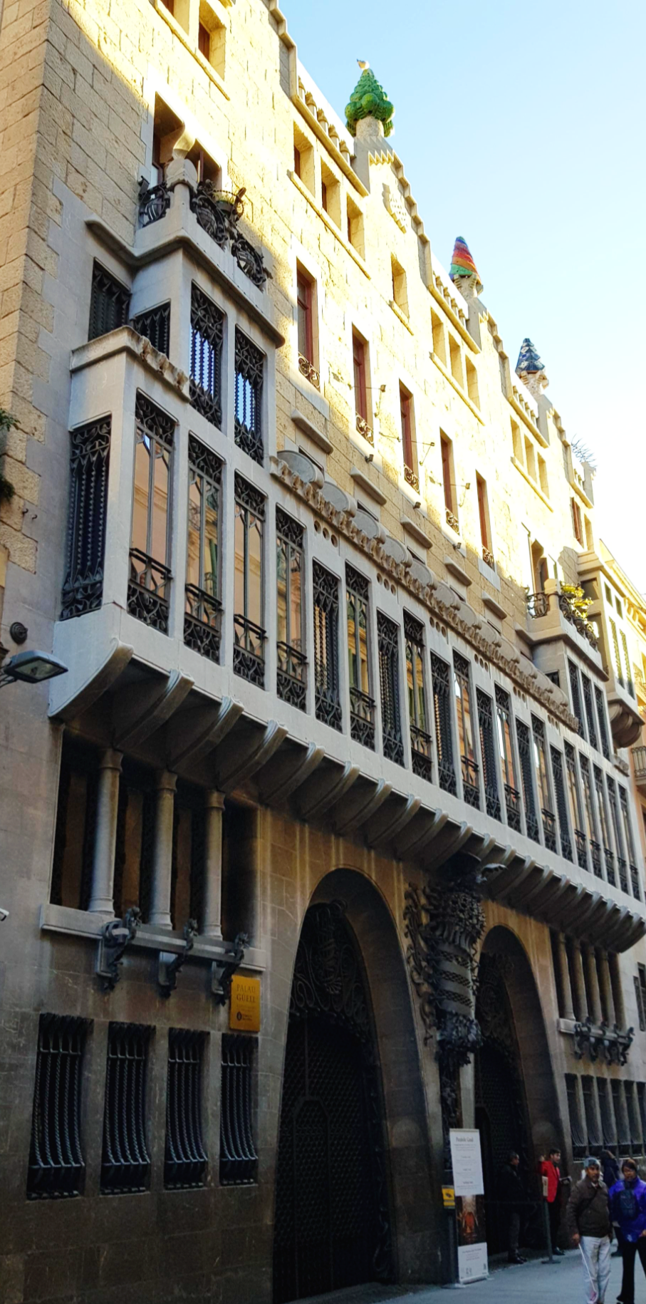스페인 바르셀로나 구엘 저택 옥상 구조물