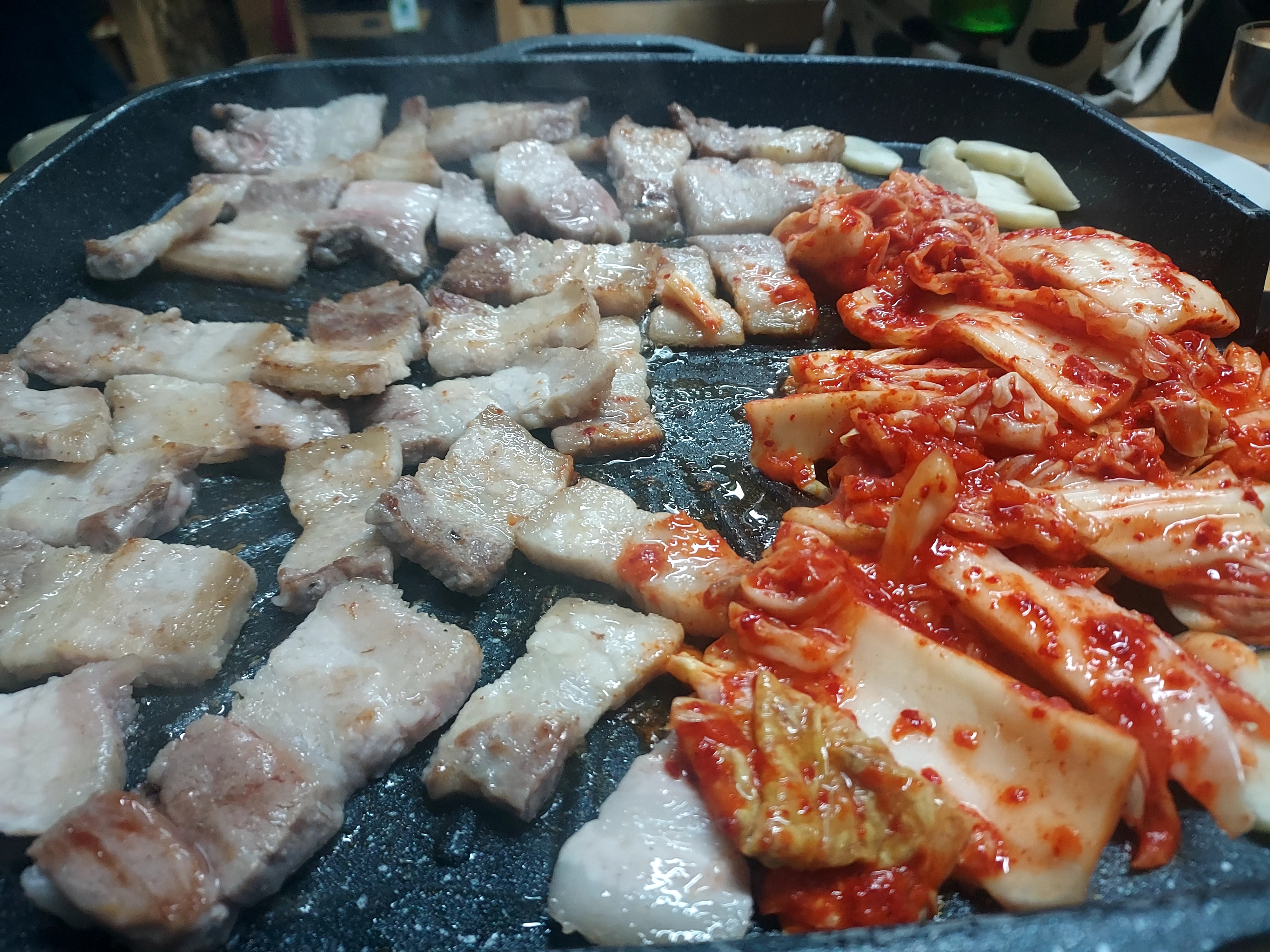  무제한으로 즐기는 중국 삼겹살 맛집 '가린가든' | 청도 패키지여행