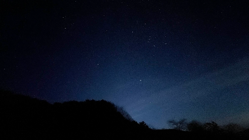 도심배경으로 한 별빛사진