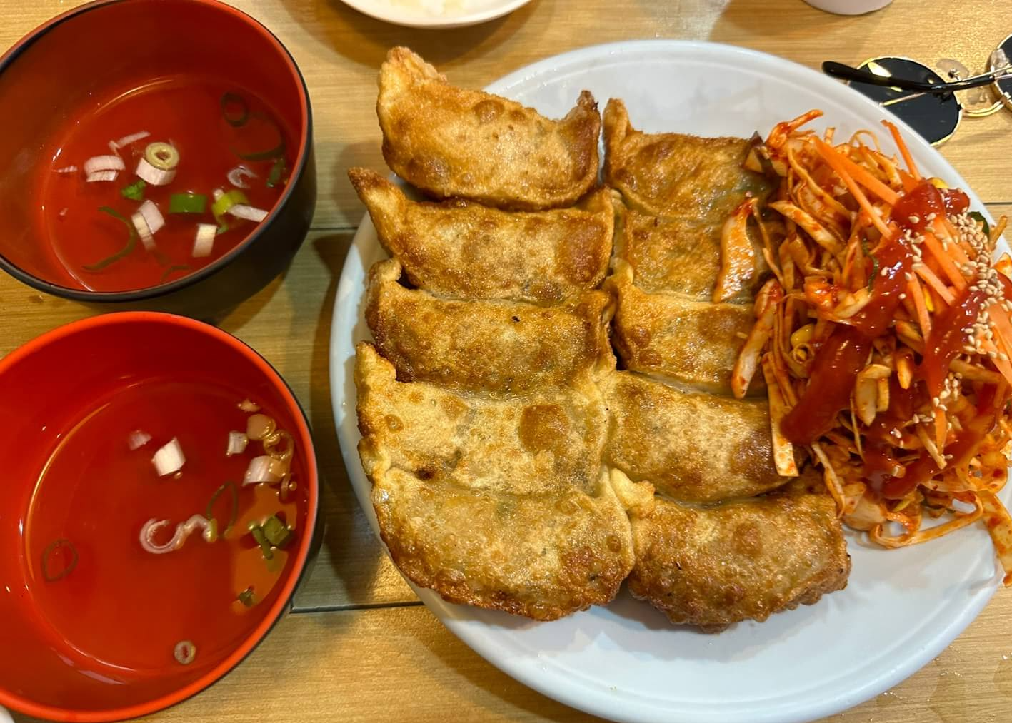 비빔 군만두