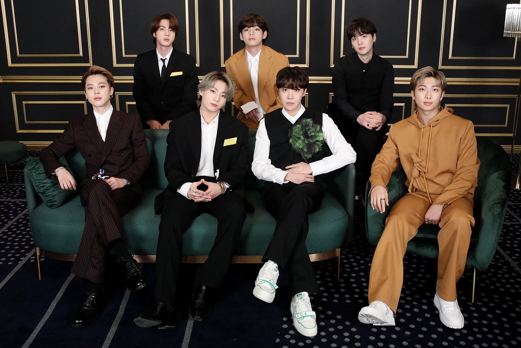  [방탄기사] Lainey Gossip에 실린 루이뷔통 앰배서더, 맥도날드 BTSMeal 관련기사 번역