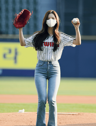 설윤
